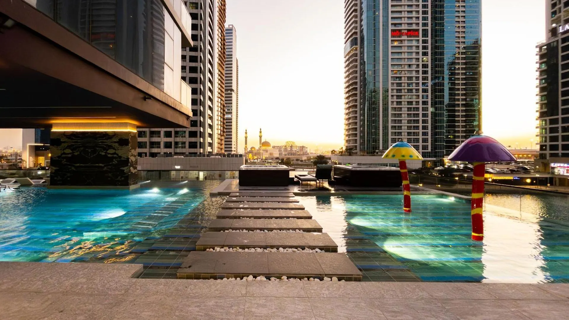 Near Metro - Spacious 1Br Jlt & Free Baby Gear Dubai United Arab Emirates