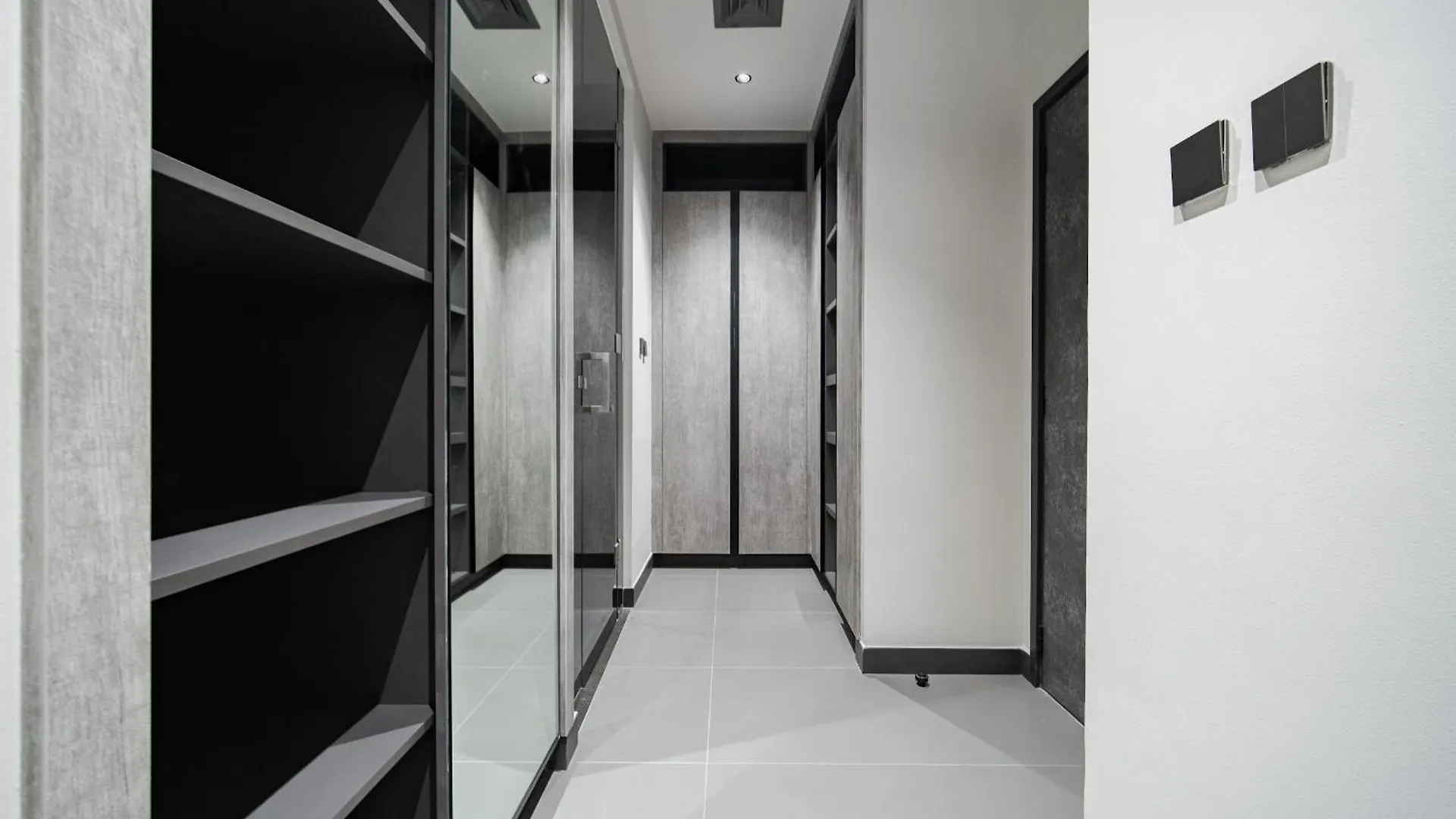 Near Metro - Spacious 1Br Jlt & Free Baby Gear Dubai