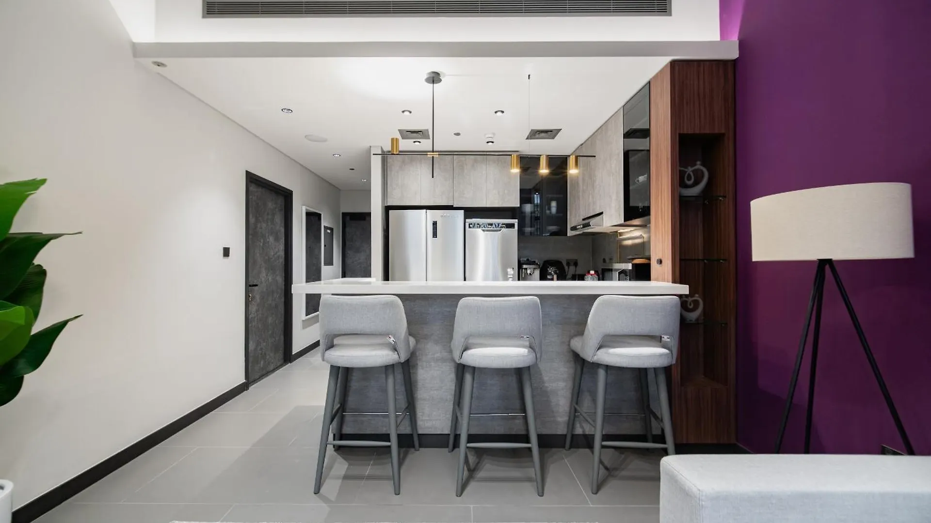 Near Metro - Spacious 1Br Jlt & Free Baby Gear Dubai Apartment