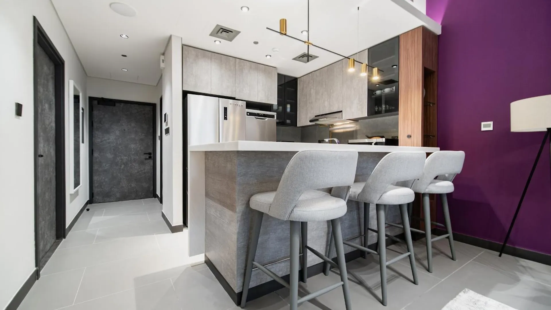 Near Metro - Spacious 1Br Jlt & Free Baby Gear Dubai 0*,